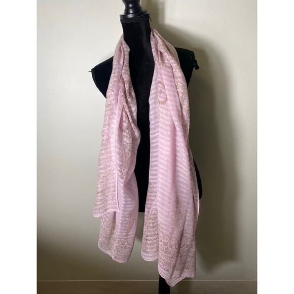 Lavendar Scarf - Picture 1 of 3